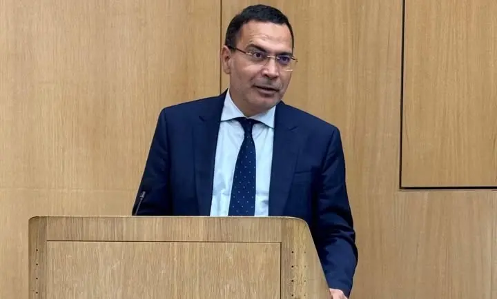 في بيان توضيحي.. الخلفي يفنّد اتهامات موقع “كود” ويؤكد: أشتغل في إطار القانون
